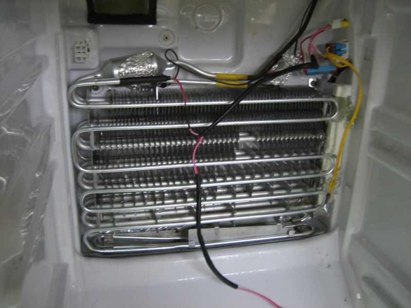 система охлажденя холодильника
